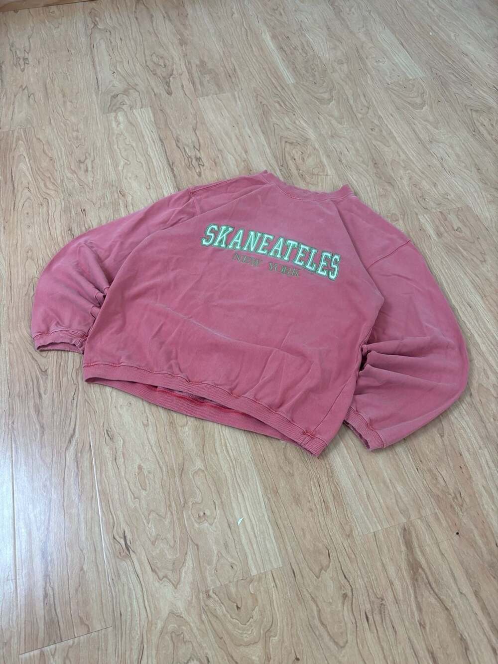 Old Favorites Skaneateles New York Embroidered Graphic Crewneck Sweatshirt